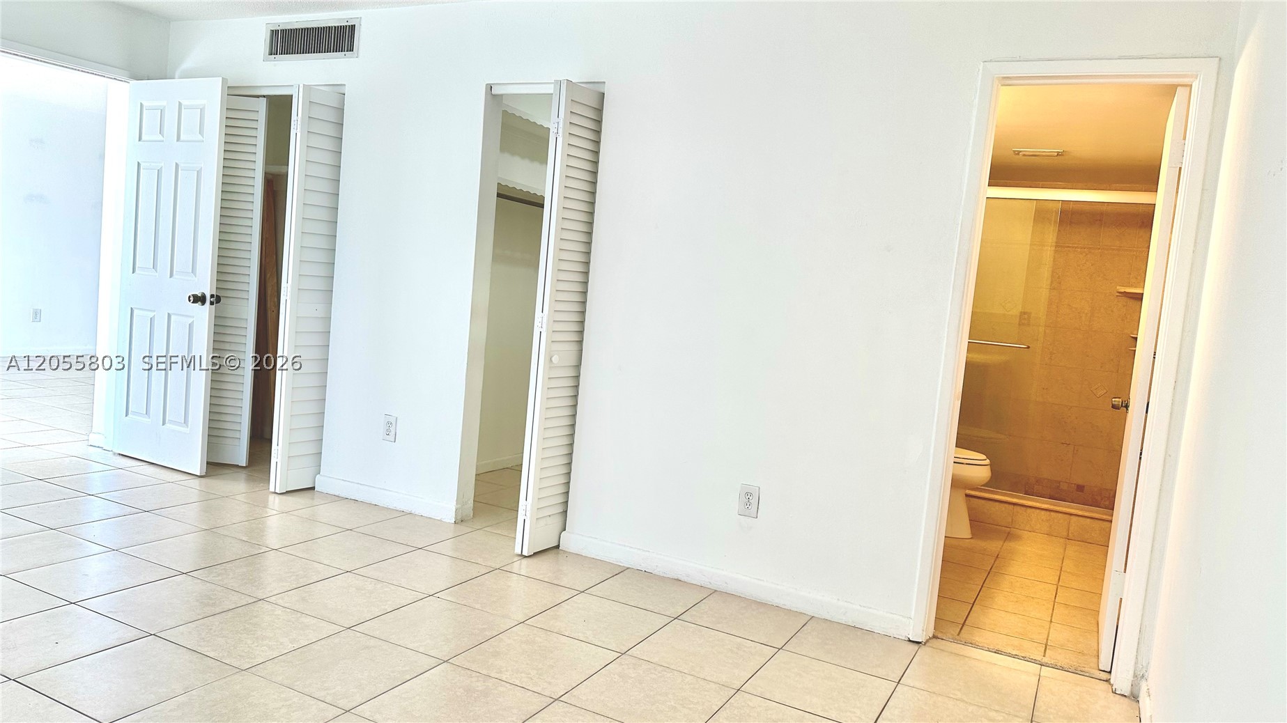 FIFTH FORUM CONDO - Residential Lease