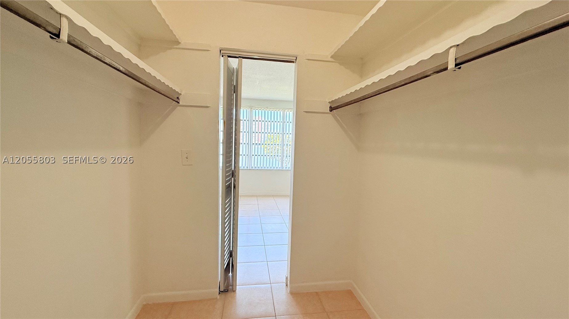 FIFTH FORUM CONDO - Residential Lease