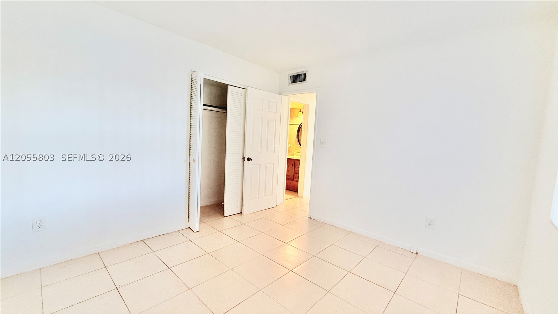FIFTH FORUM CONDO - Residential Lease