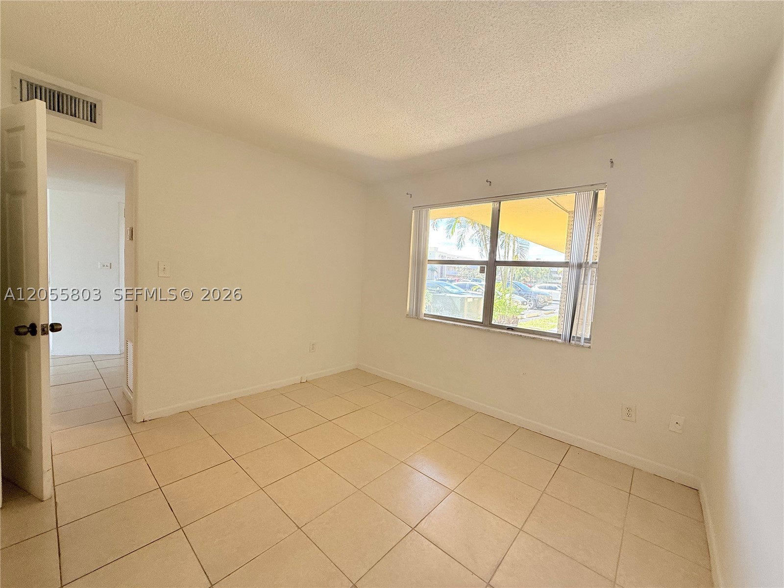 FIFTH FORUM CONDO - Residential Lease