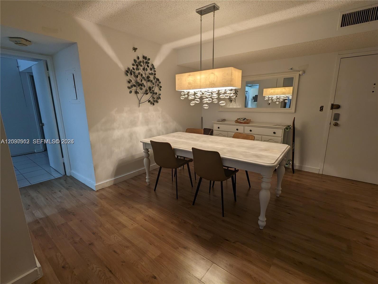 WINSTON TOWERS 600 CONDO - Residential Lease