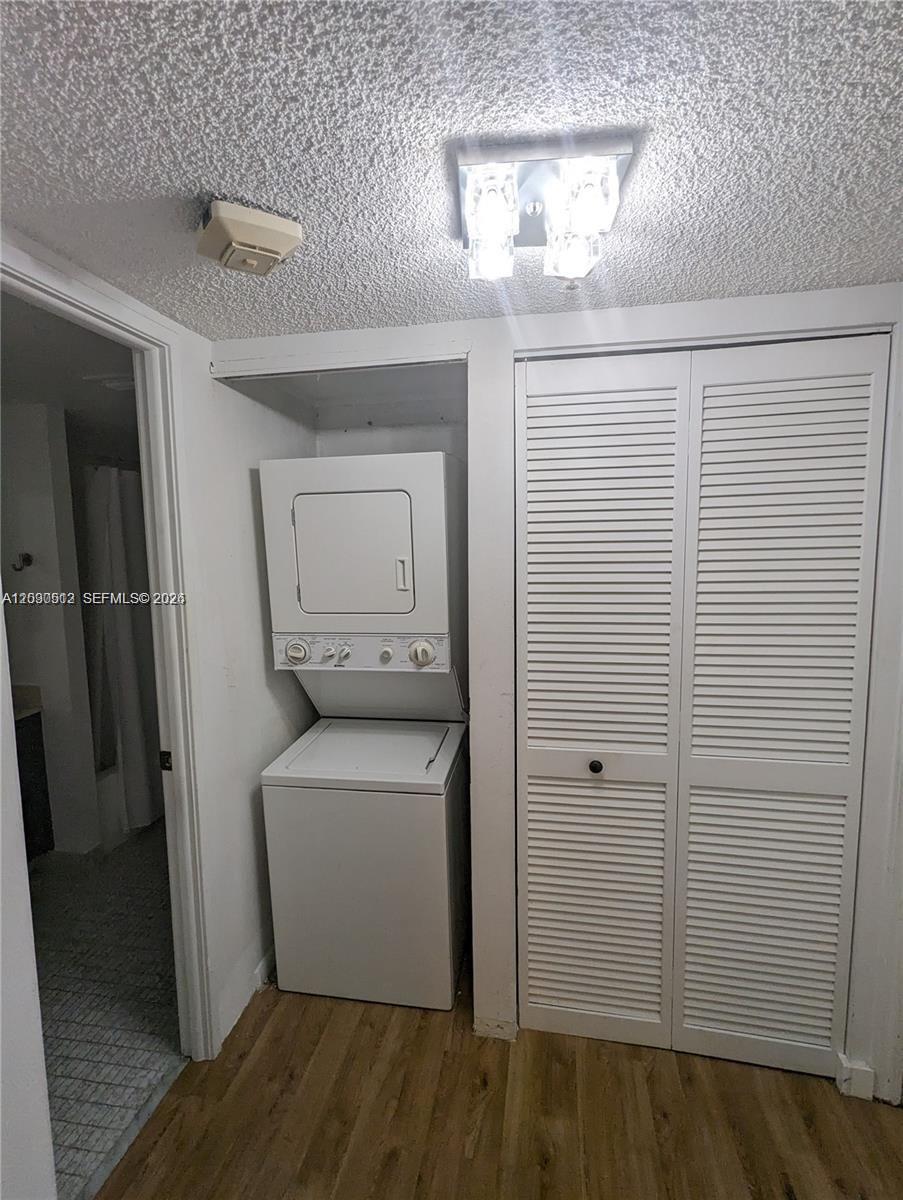 WINSTON TOWERS 600 CONDO - Residential Lease