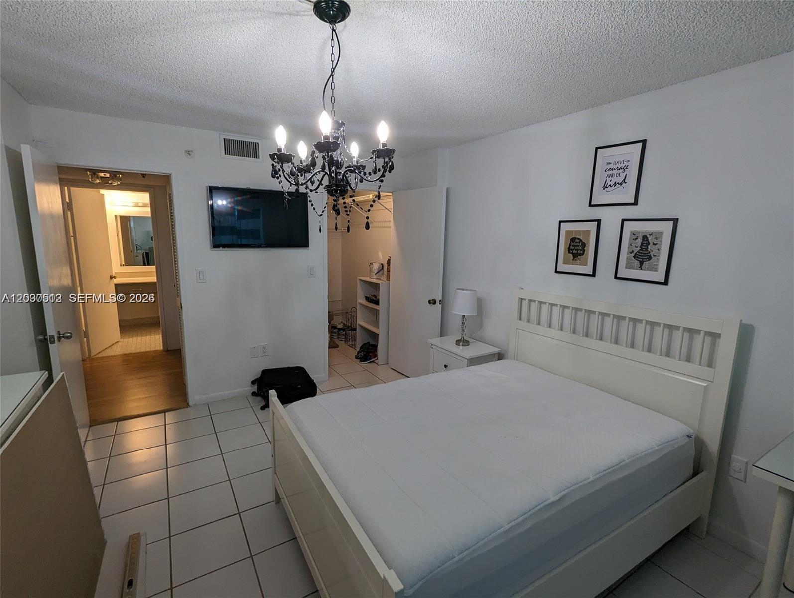 WINSTON TOWERS 600 CONDO - Residential Lease