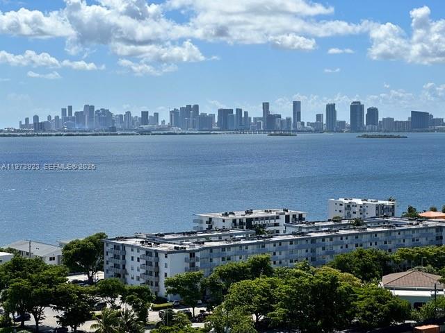 THE GRANDVIEW PALACE COND - Residential