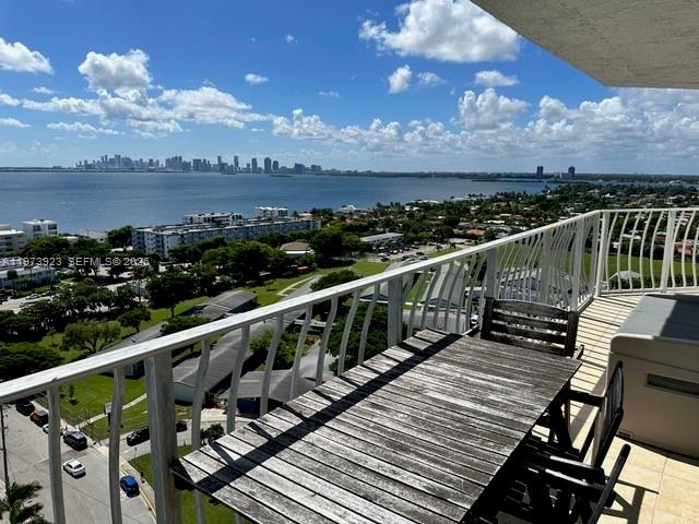 THE GRANDVIEW PALACE COND - Residential