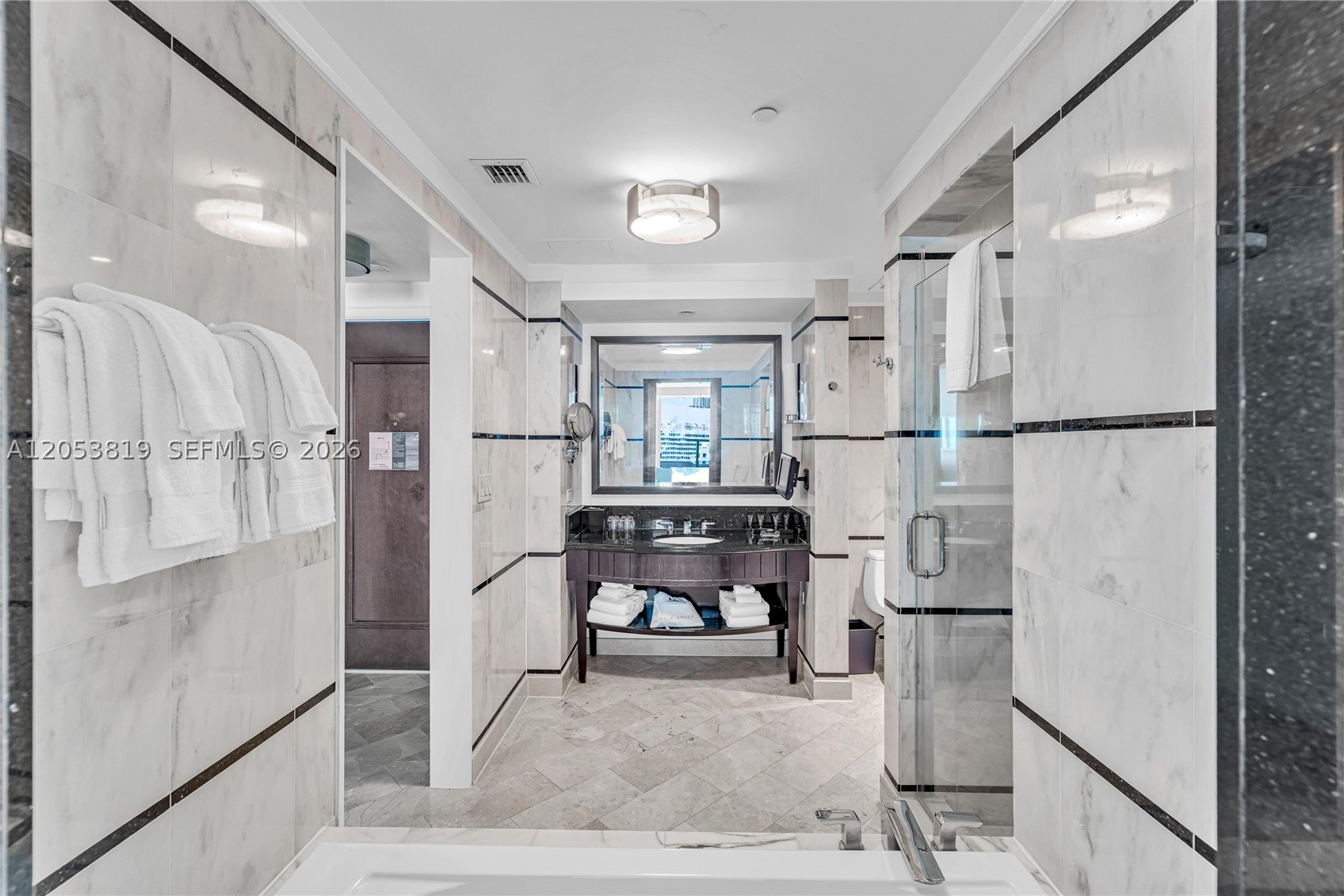 FONTAINEBLEAU III OCEAN C - Residential