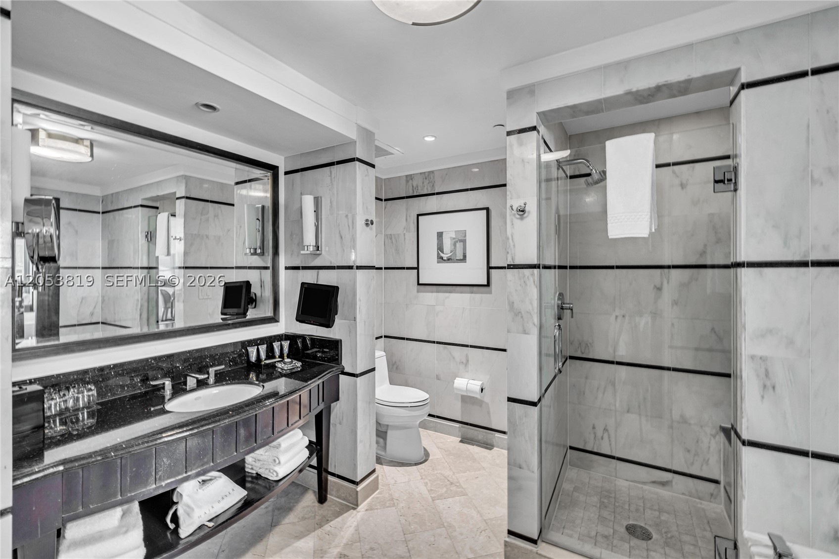 FONTAINEBLEAU III OCEAN C - Residential