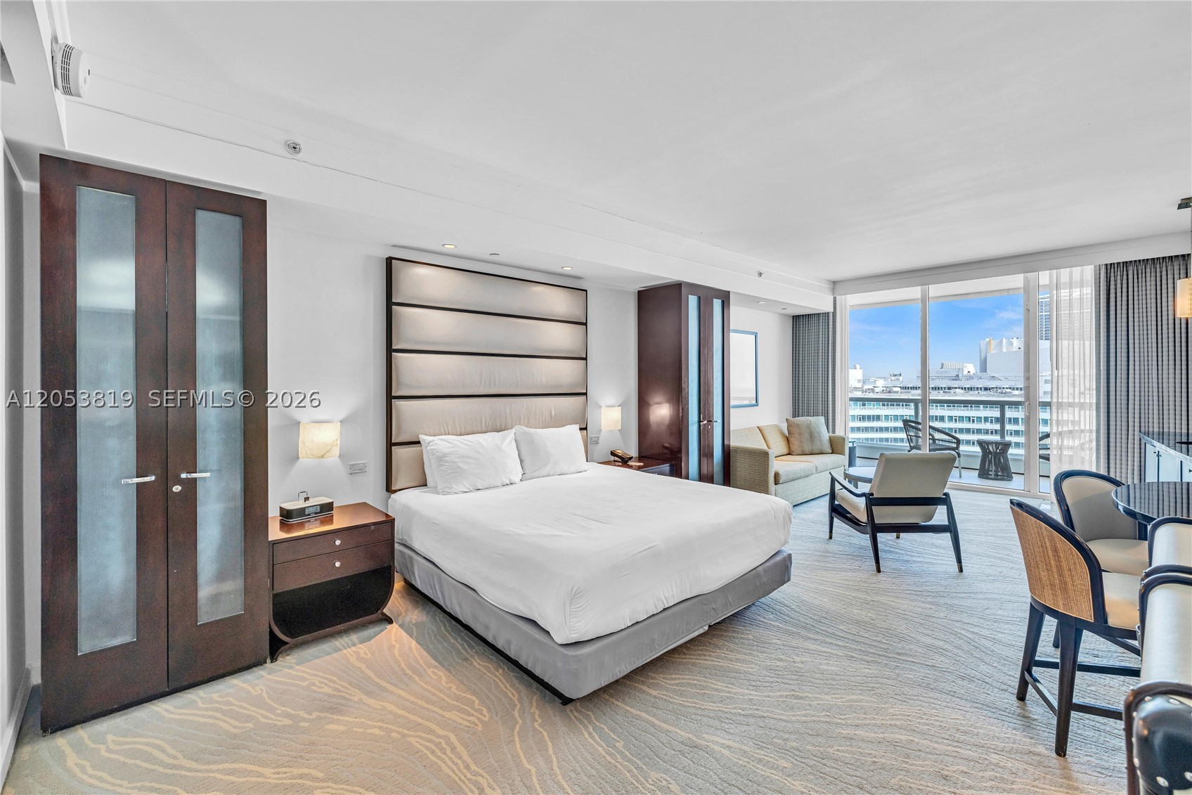 FONTAINEBLEAU III OCEAN C - Residential