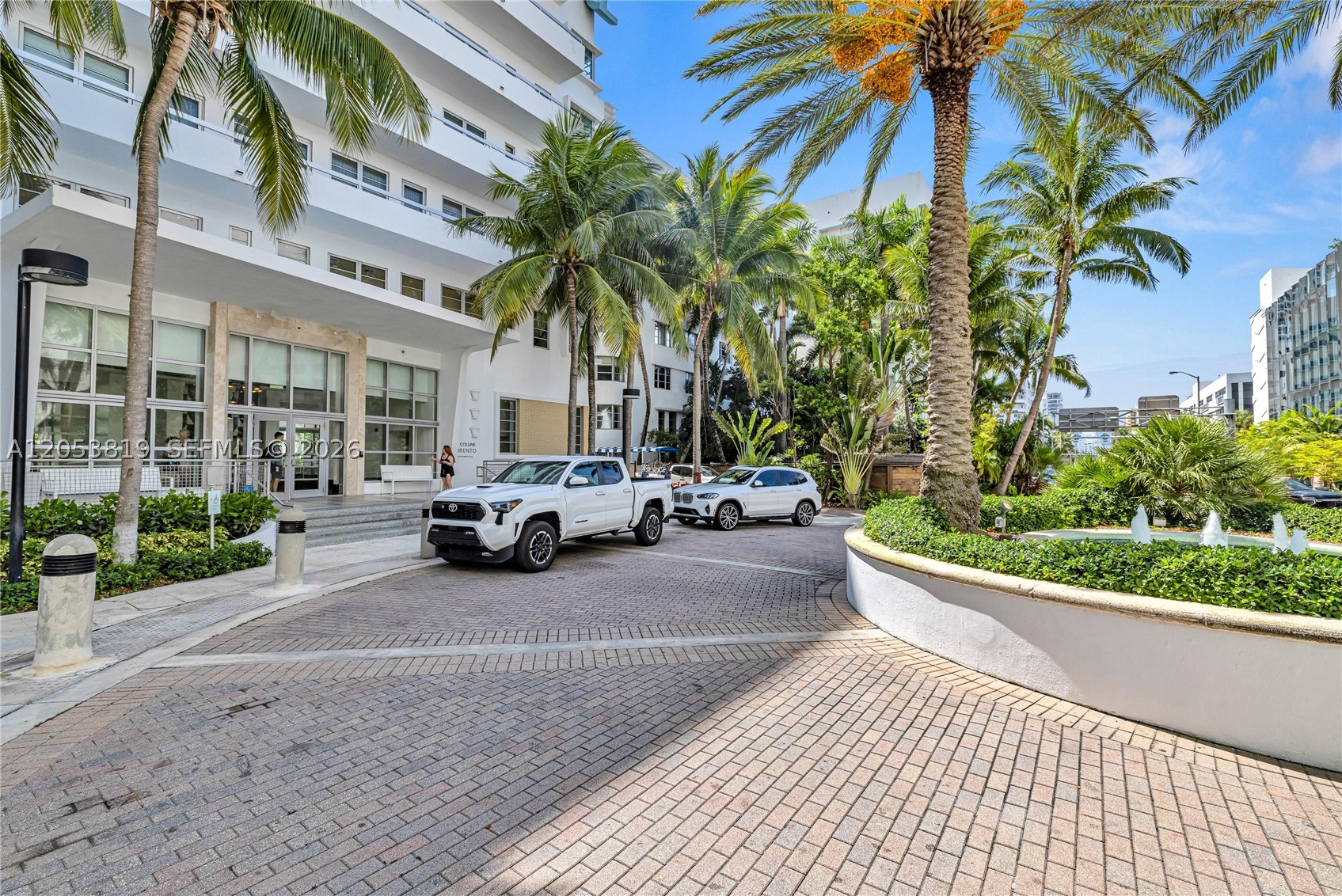 FONTAINEBLEAU III OCEAN C - Residential