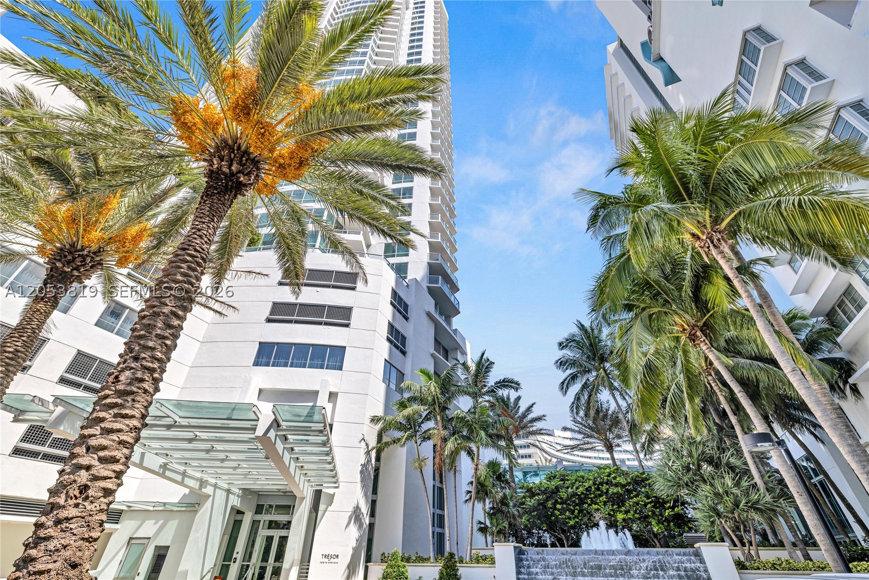 FONTAINEBLEAU III OCEAN C - Residential