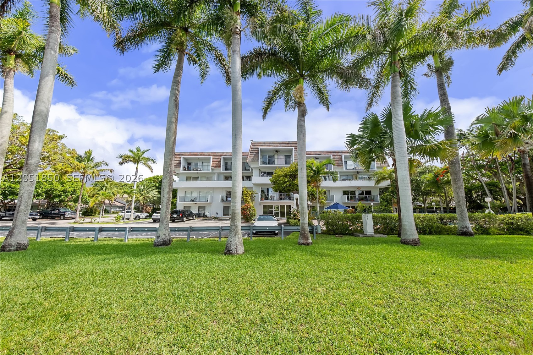 CAMINO CIRCLE CONDO - Residential