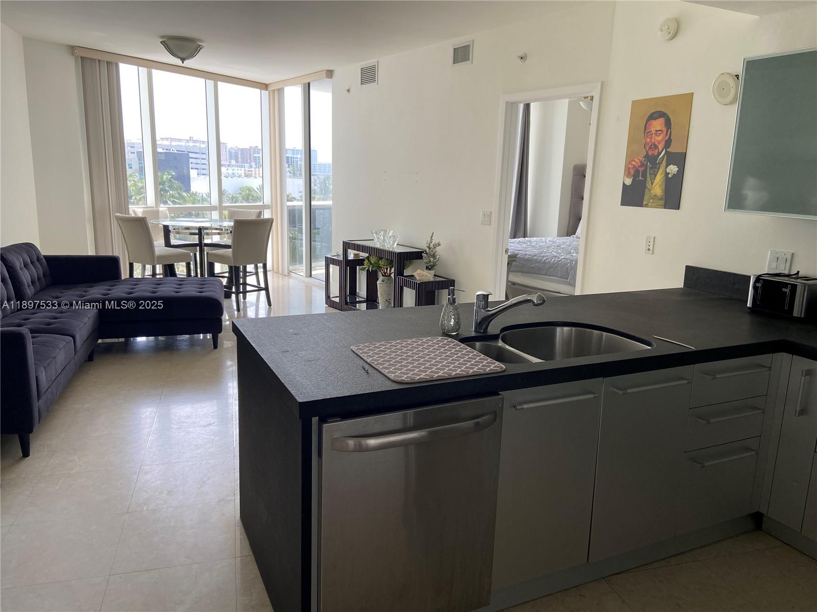 TRUMP ROYALE CONDO - Residential