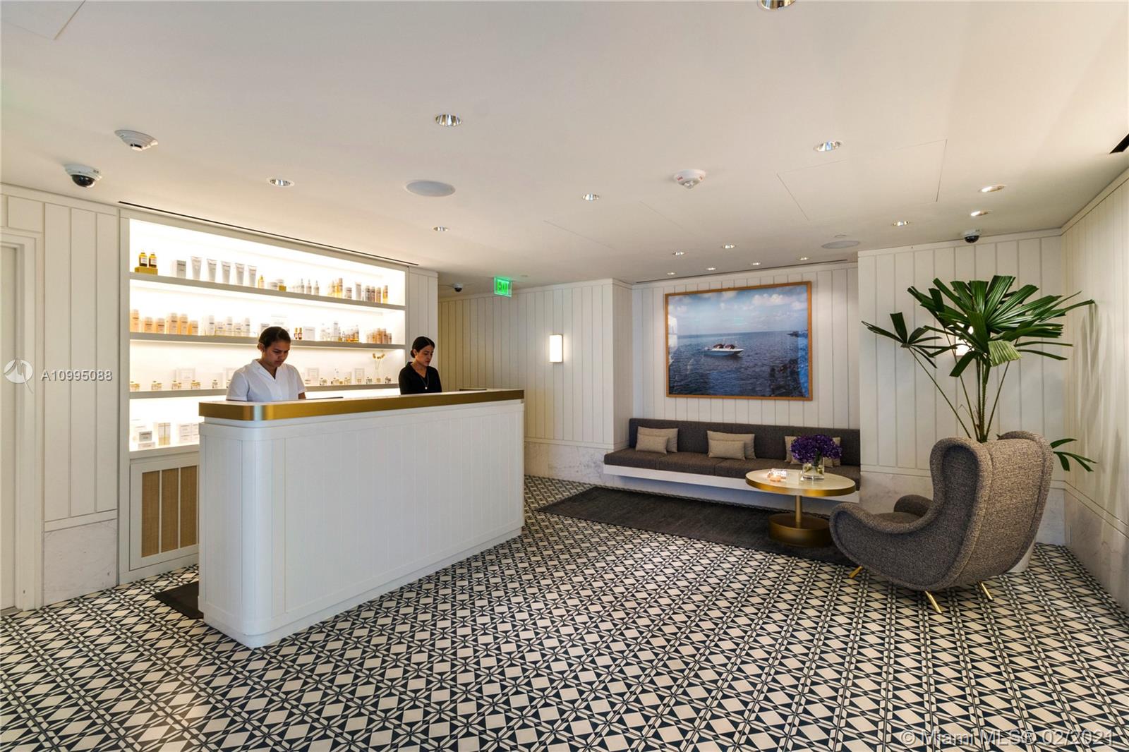 SURF CLUB CONDO - Residential