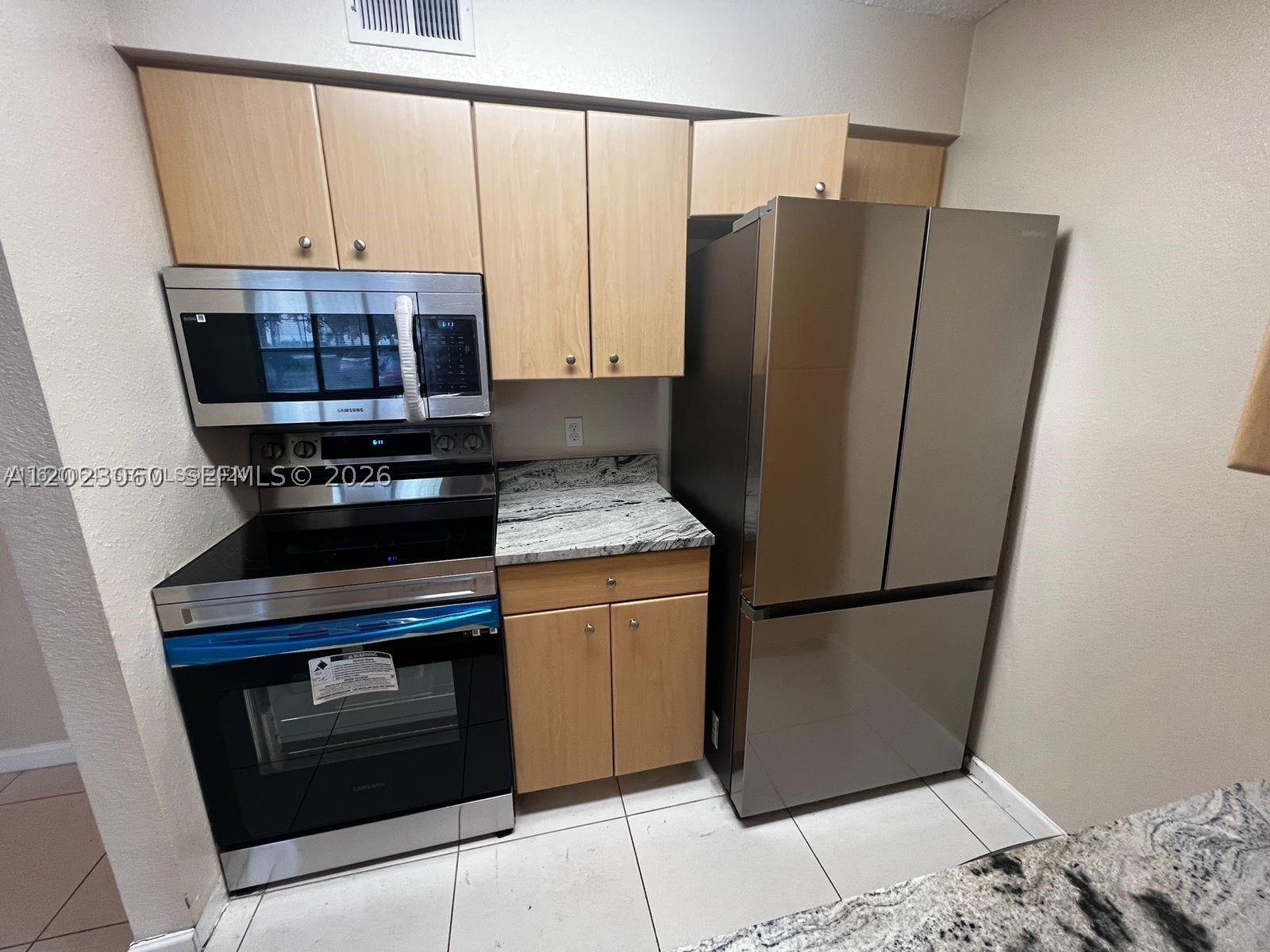 SUNDANCE AT DAVIE CONDO - Residential Lease