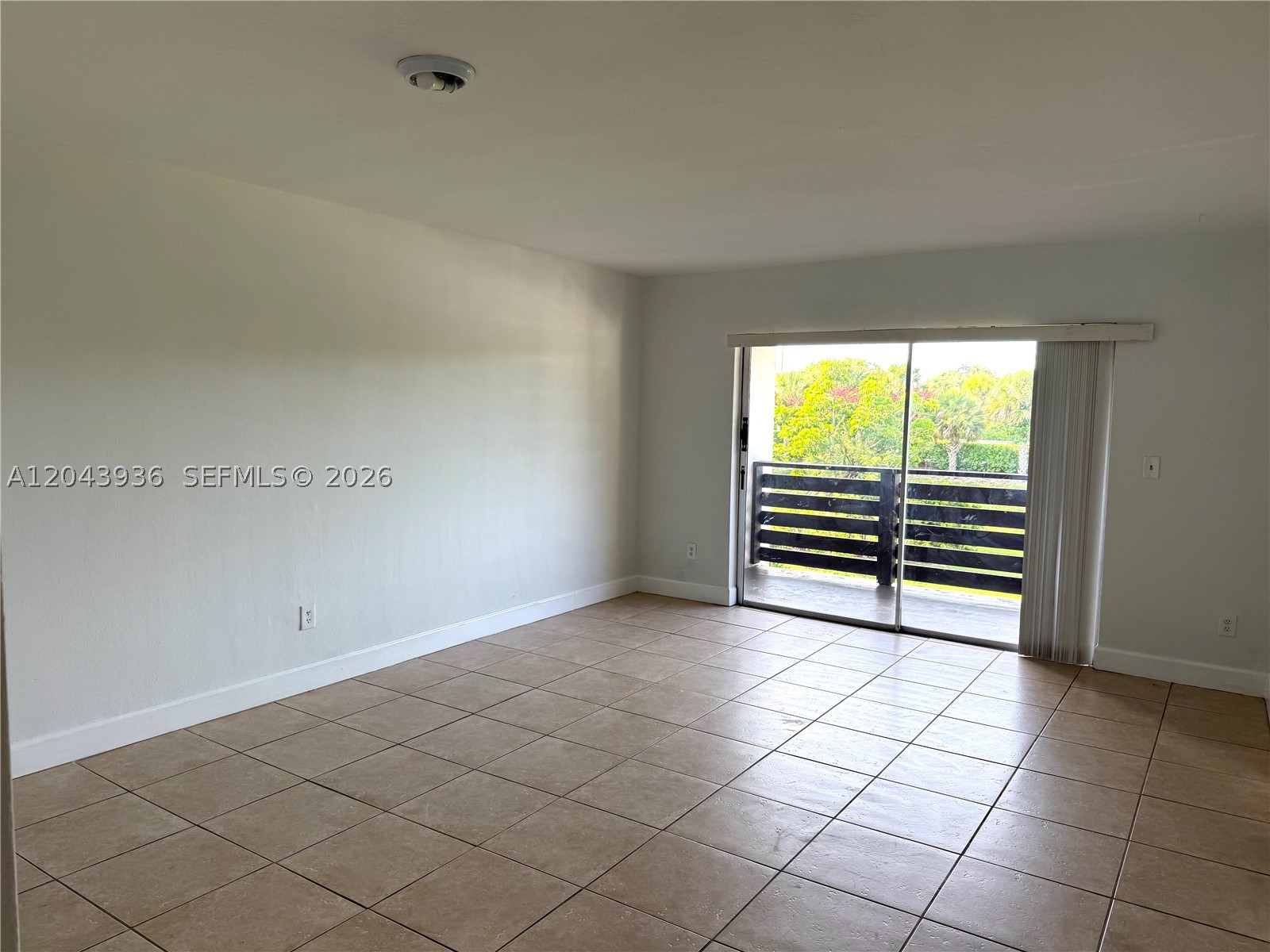 DADELAND CAPRI CONDO - Residential Lease