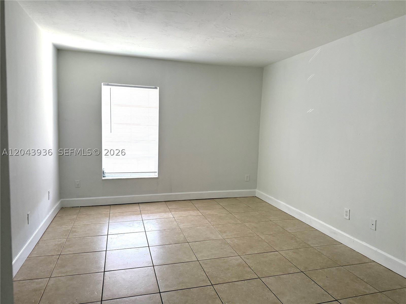 DADELAND CAPRI CONDO - Residential Lease