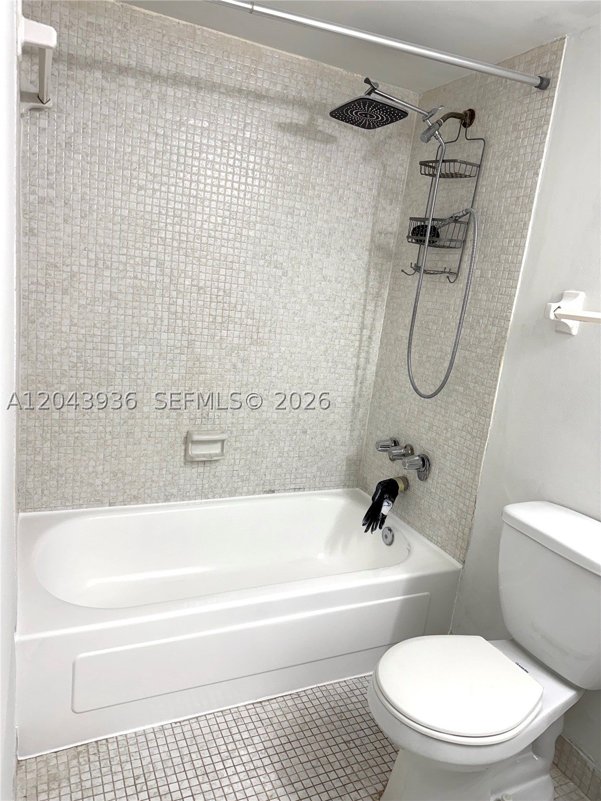 DADELAND CAPRI CONDO - Residential Lease