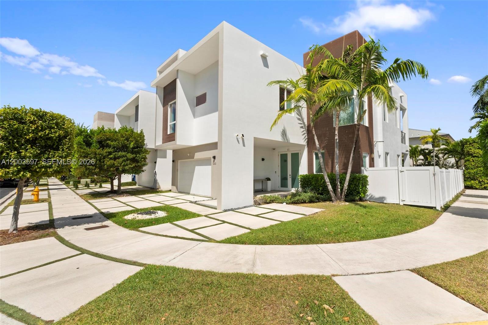 GRAND FLORIDIAN ESTATES - Residential