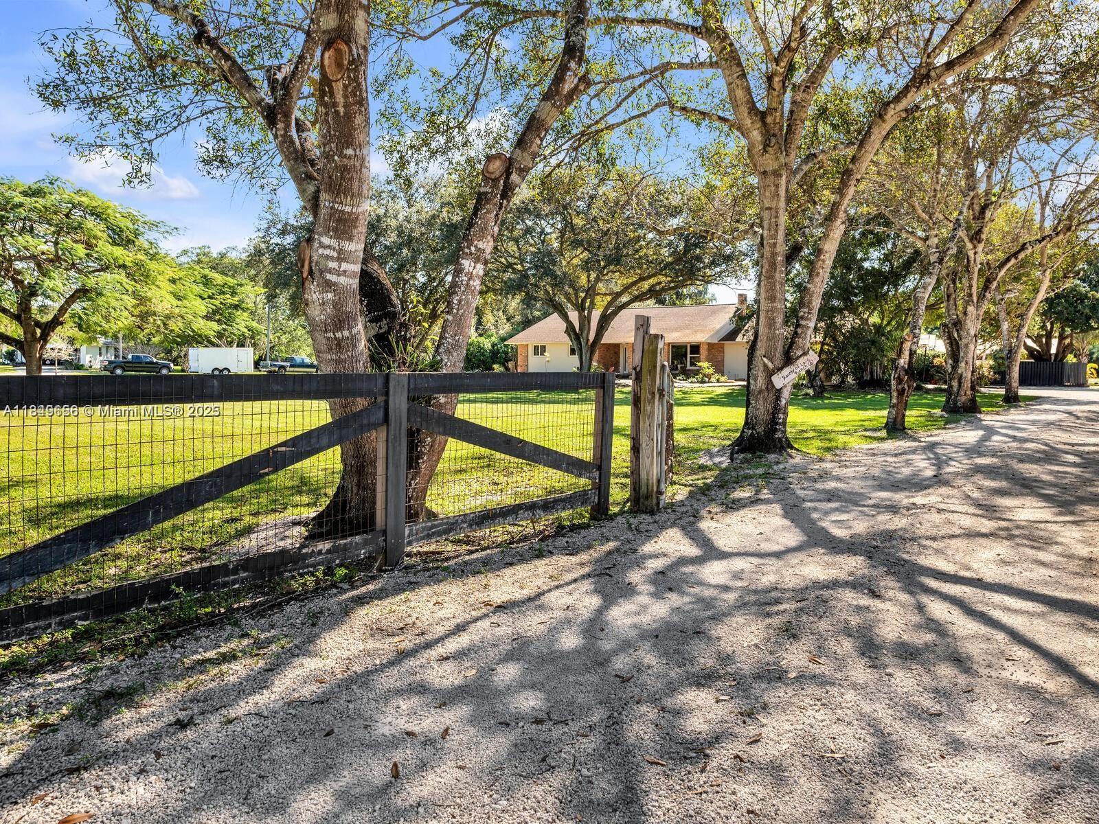 EVERGLADES SUGAR & LAND C - Residential
