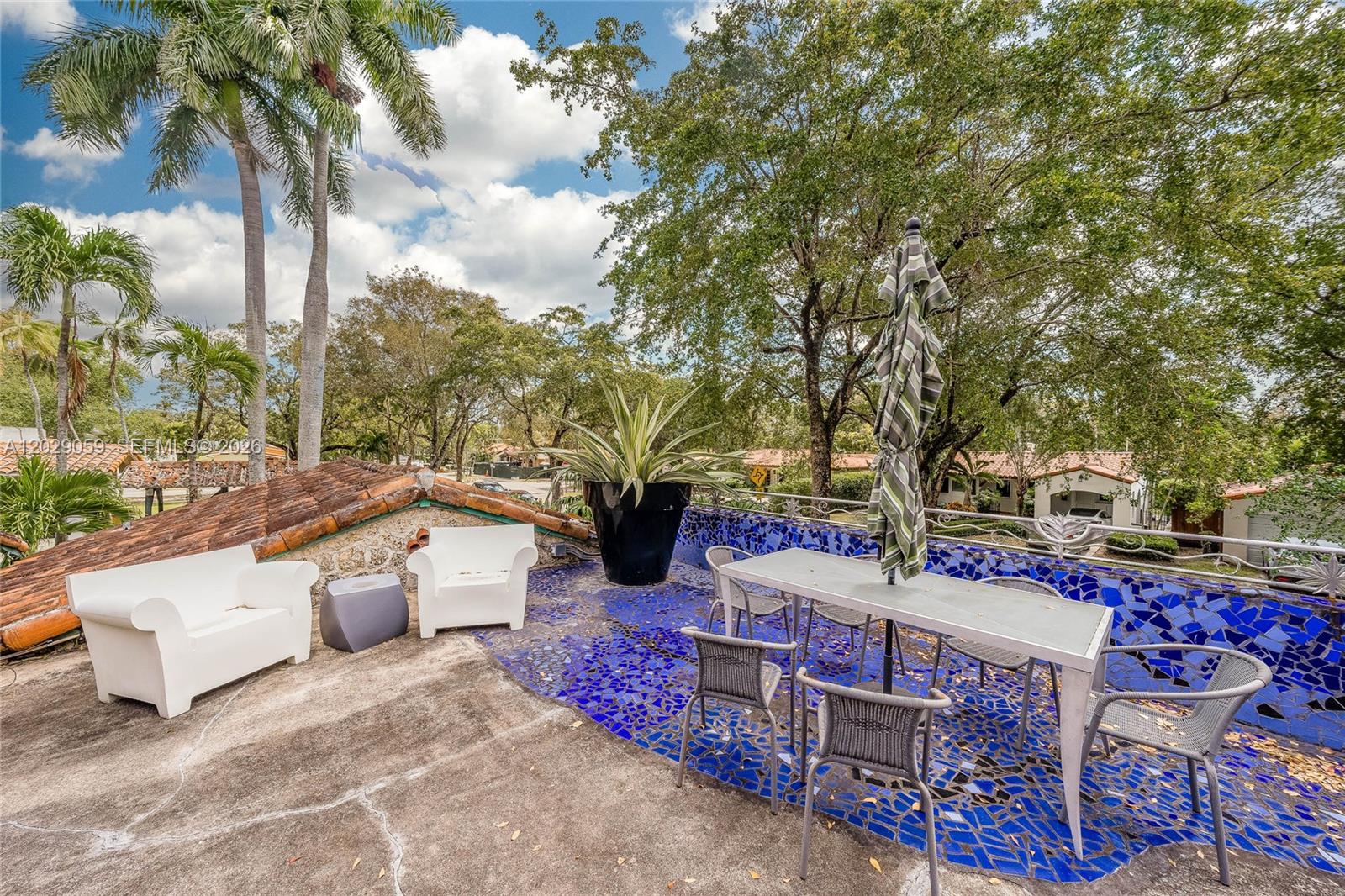 GRANADA - Residential Lease