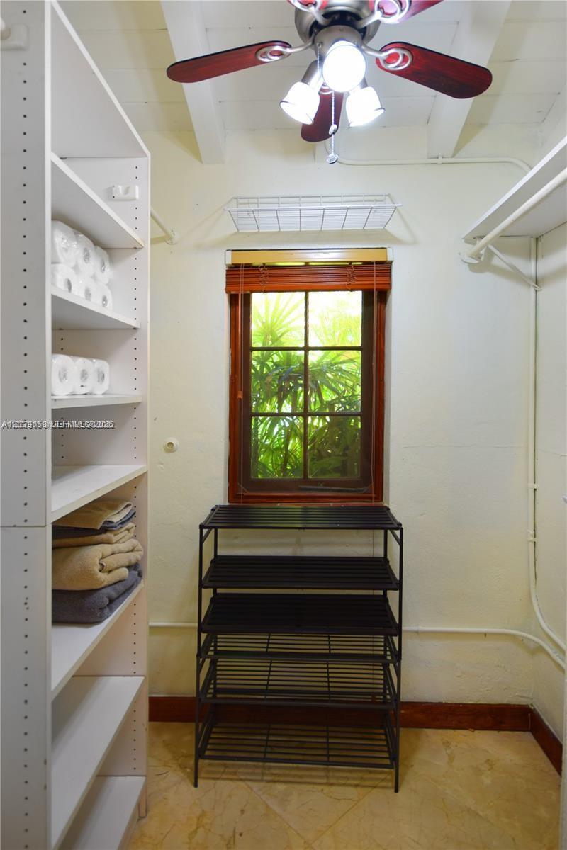 GRANADA - Residential Lease