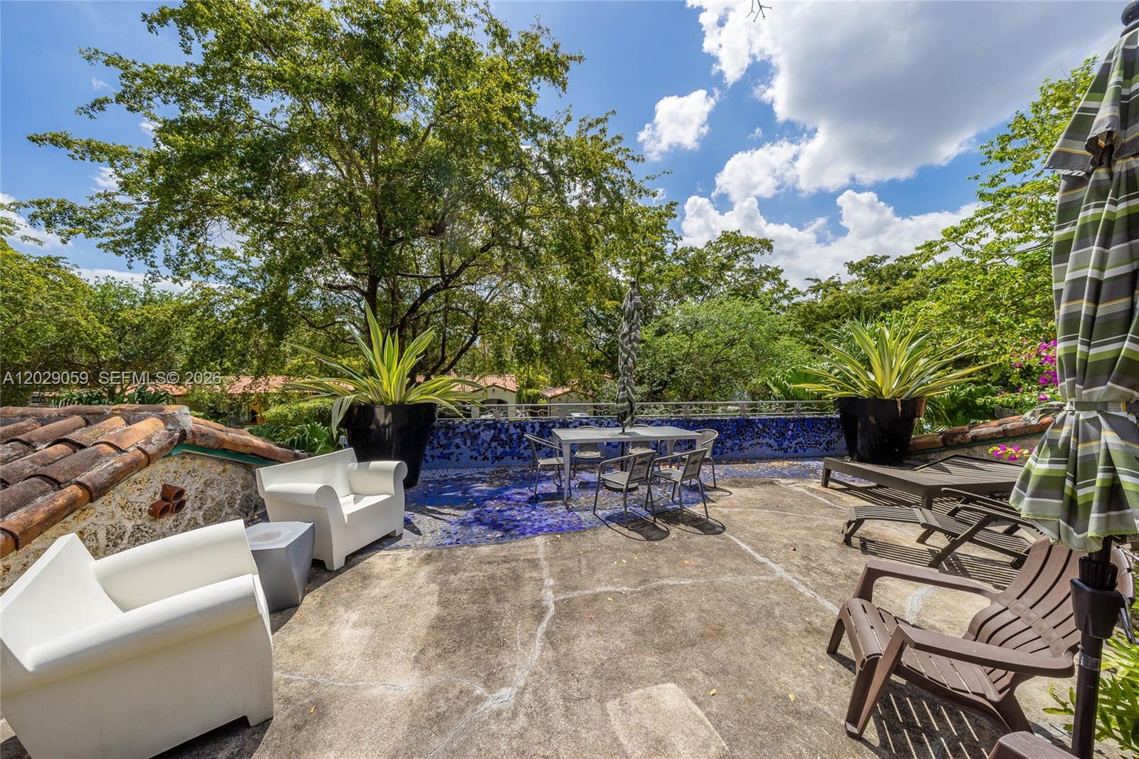 GRANADA - Residential Lease