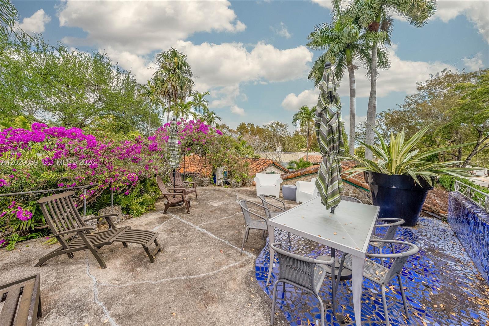 GRANADA - Residential Lease