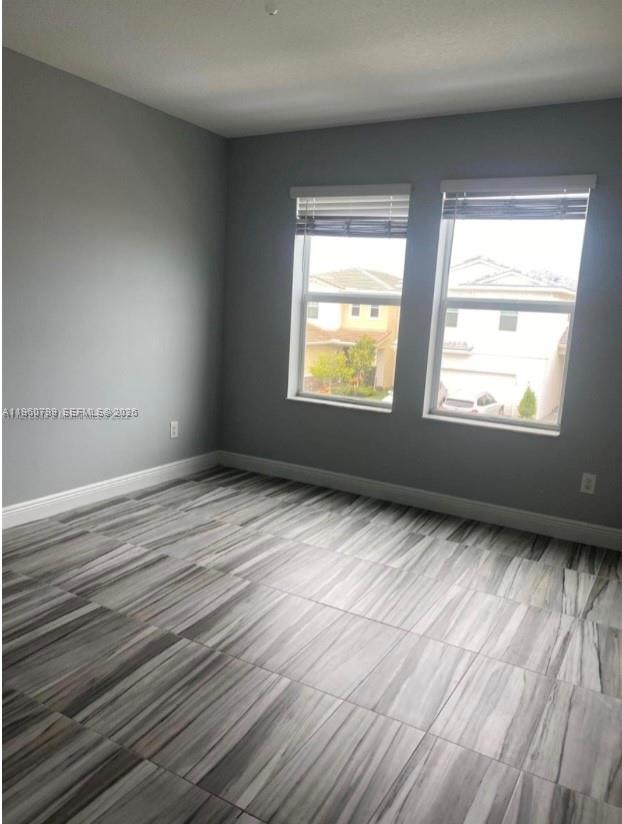 CRYSTAL LAKE 1ST SEC - Residential Lease