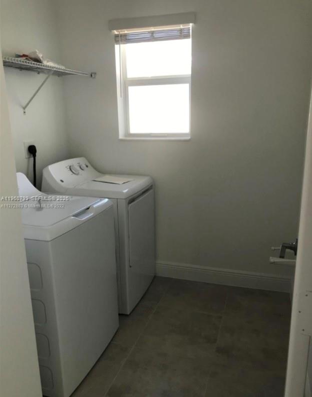 CRYSTAL LAKE 1ST SEC - Residential Lease