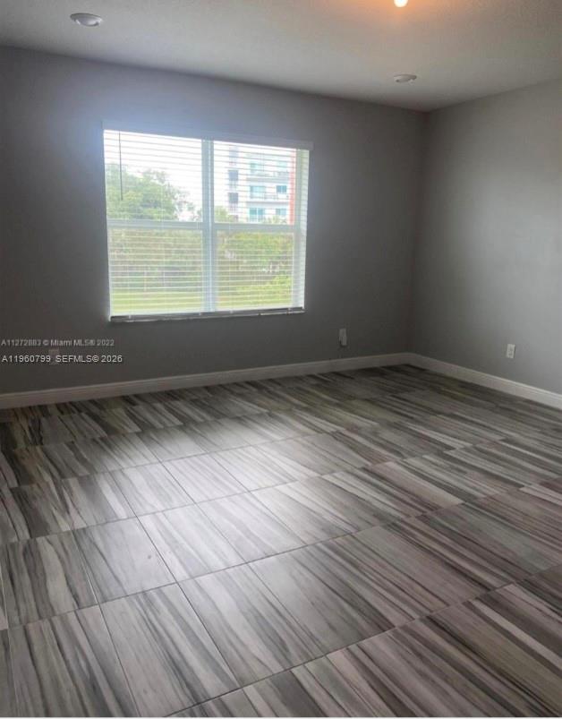 CRYSTAL LAKE 1ST SEC - Residential Lease