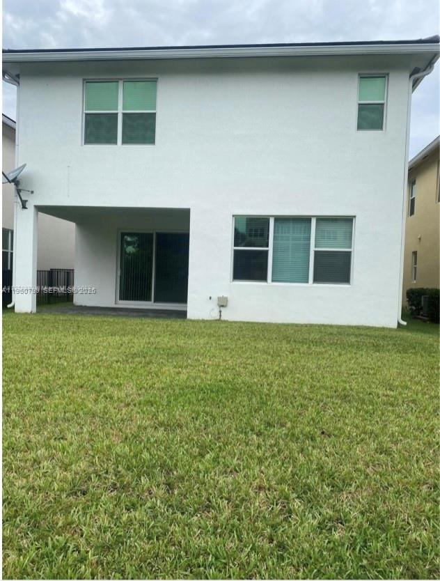 CRYSTAL LAKE 1ST SEC - Residential Lease