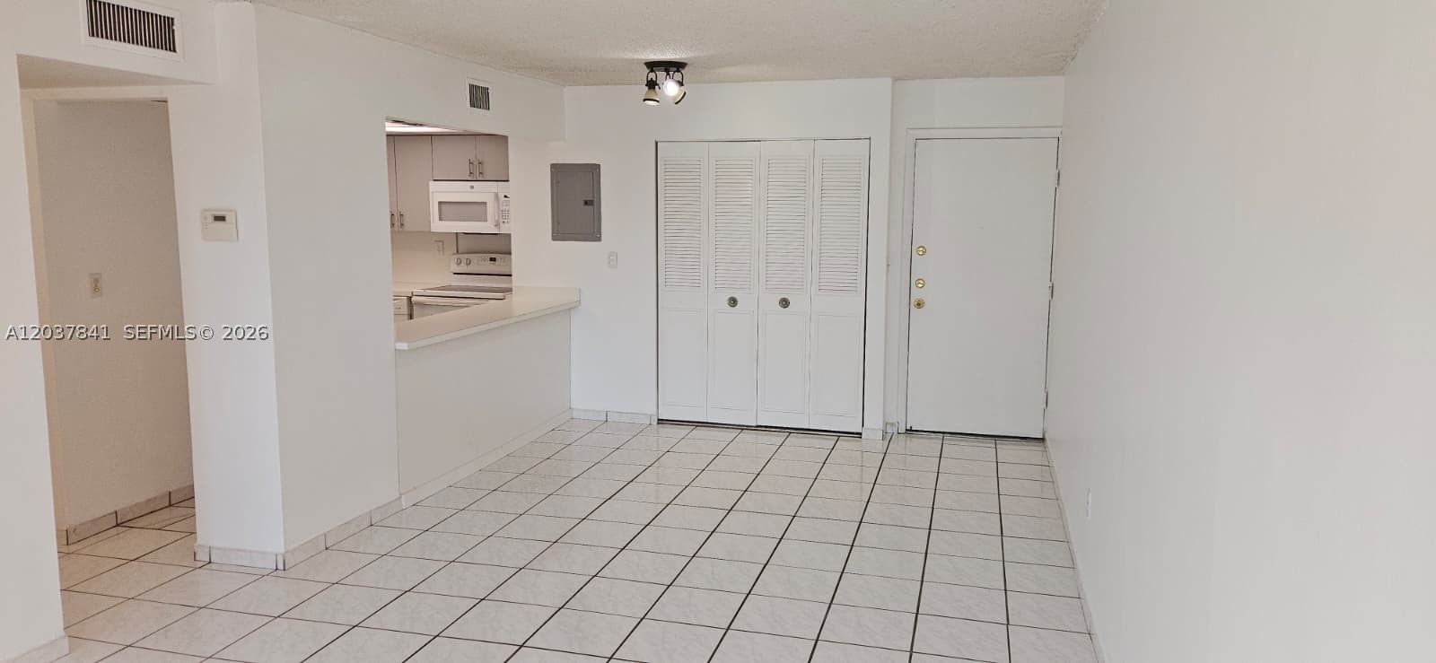 PINEBARK CONDO NO 1 - Residential Lease