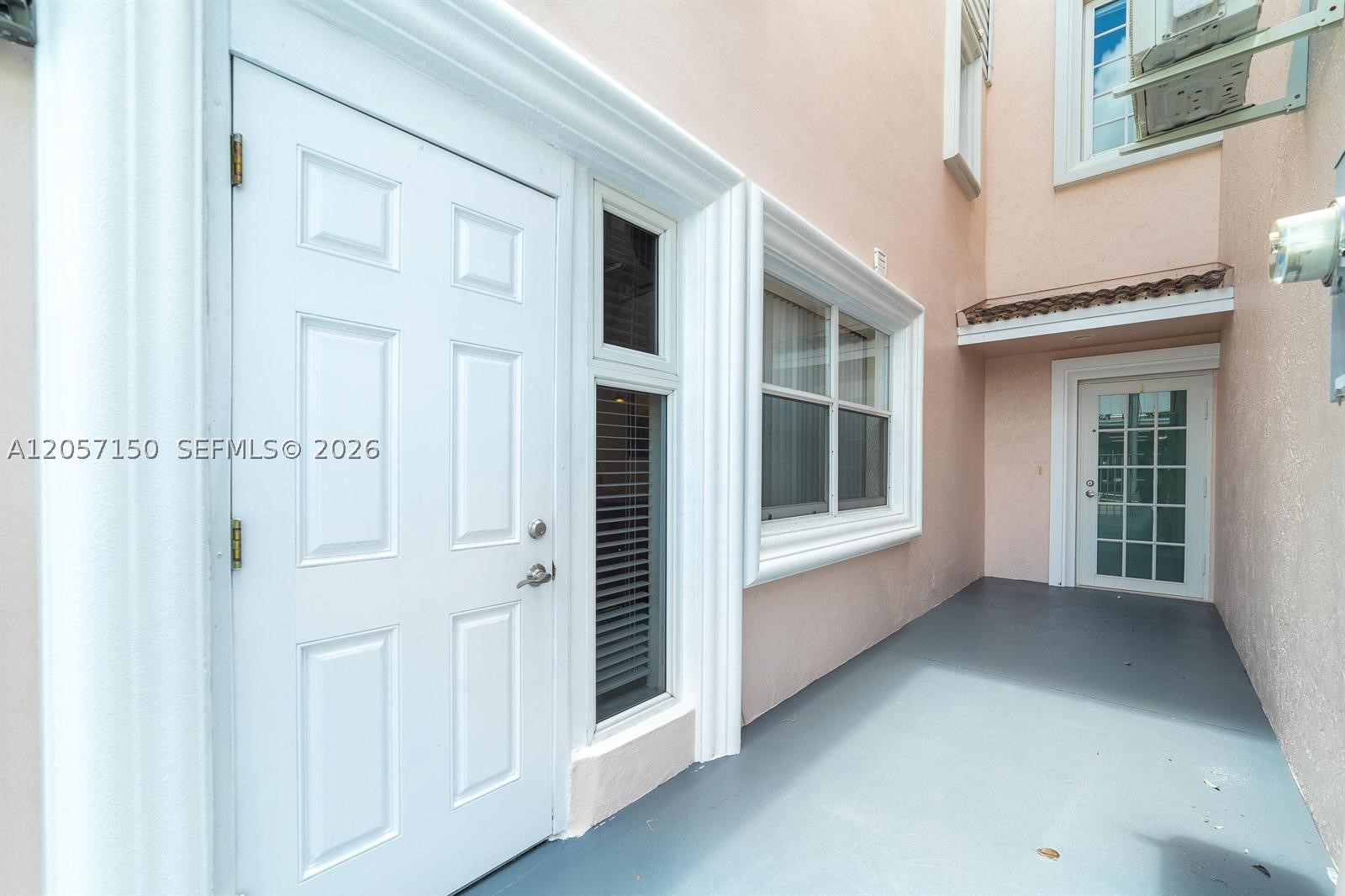CORAL RIDGE LANDINGS COND - Residential Lease