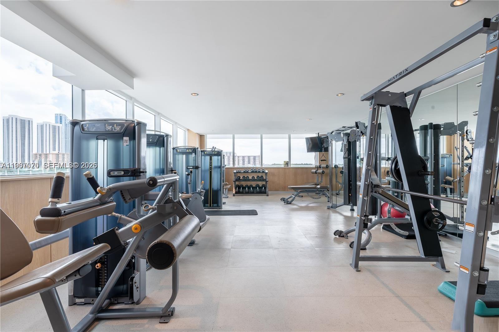 400 SUNNY ISLES CONDO WES - Residential