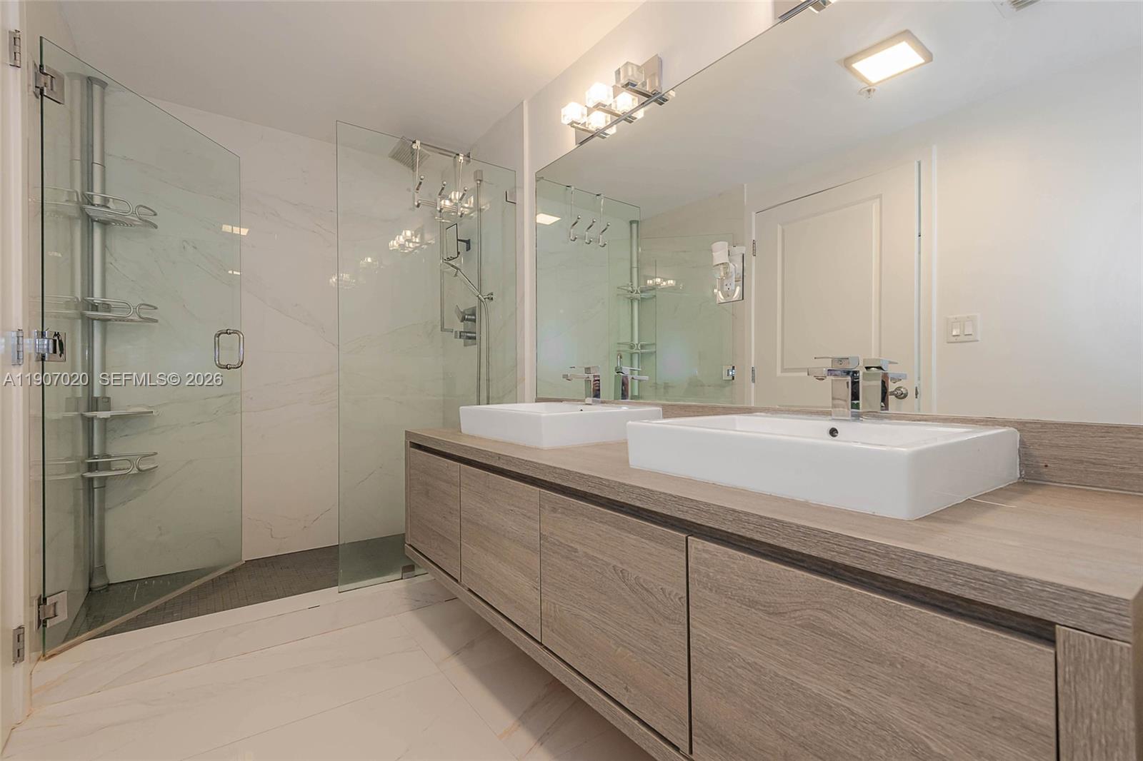 400 SUNNY ISLES CONDO WES - Residential