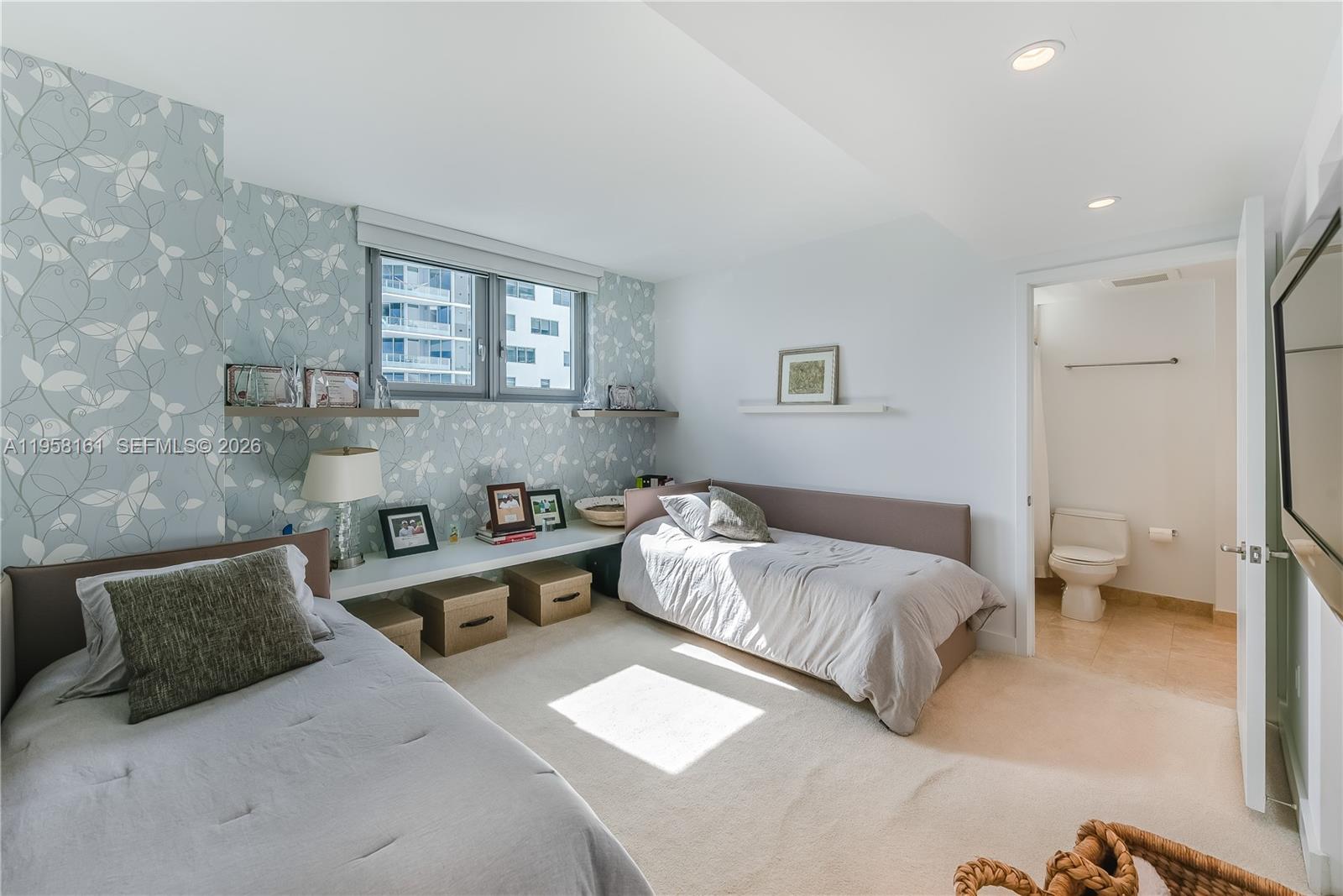 JADE RESIDENCES AT BRICKE - Residential