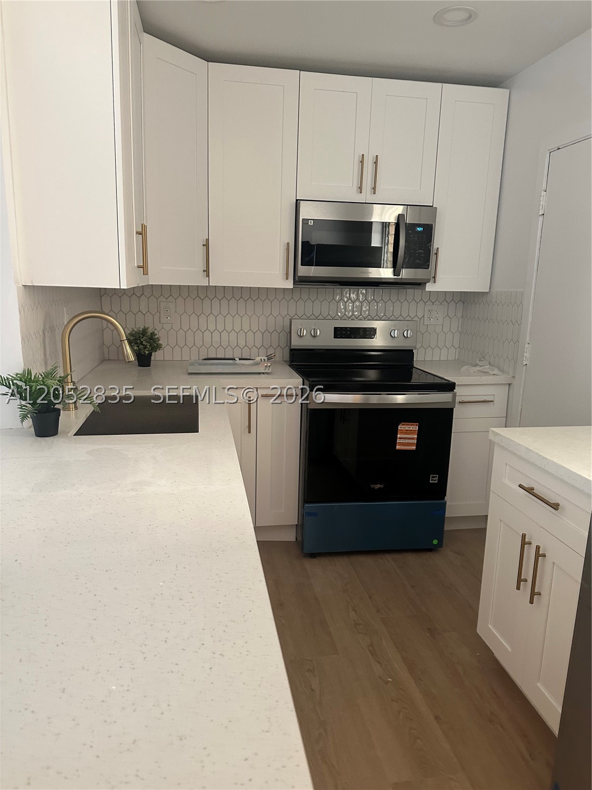KEN-DADE CONDO - Residential Lease
