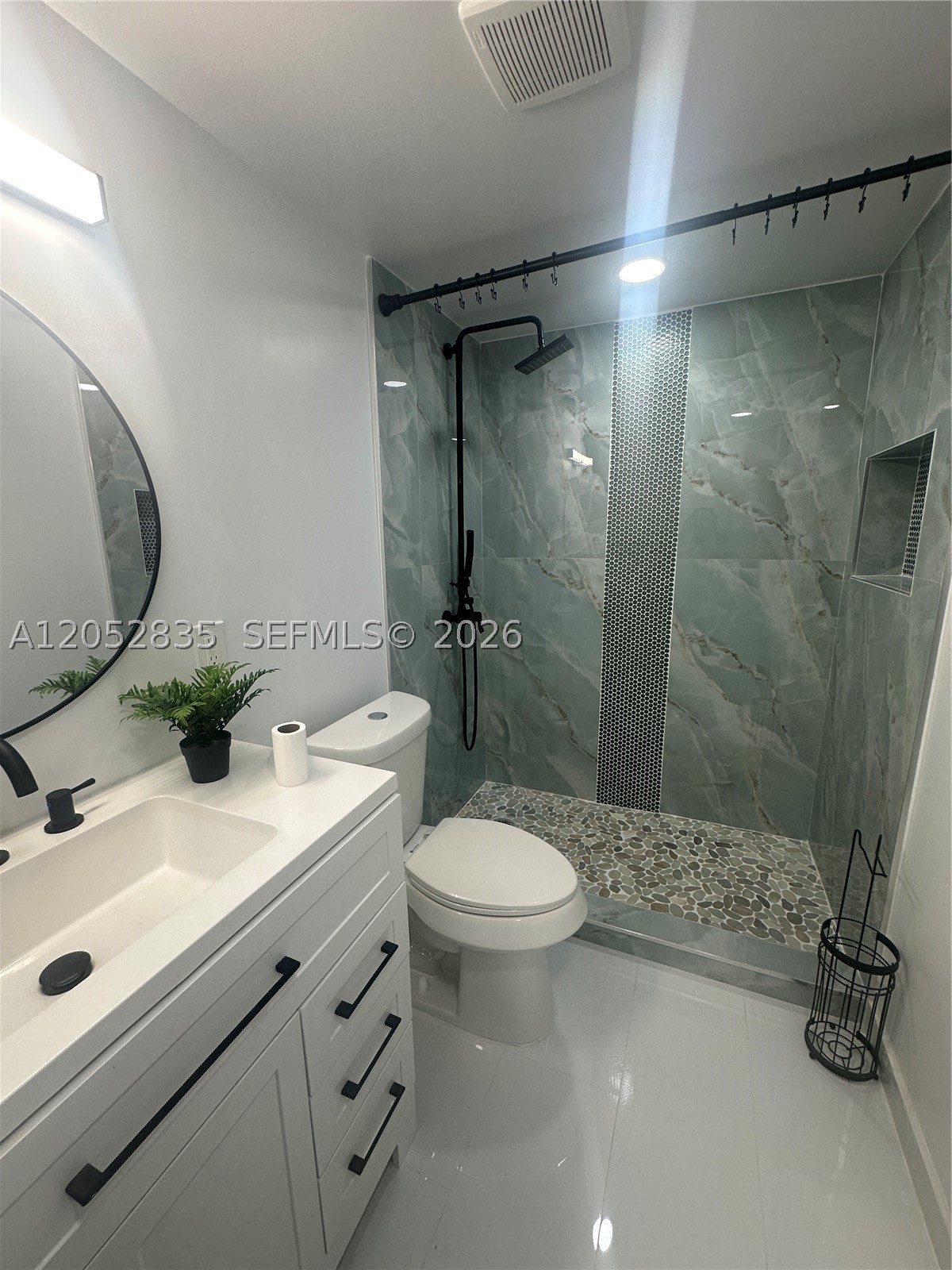 KEN-DADE CONDO - Residential Lease