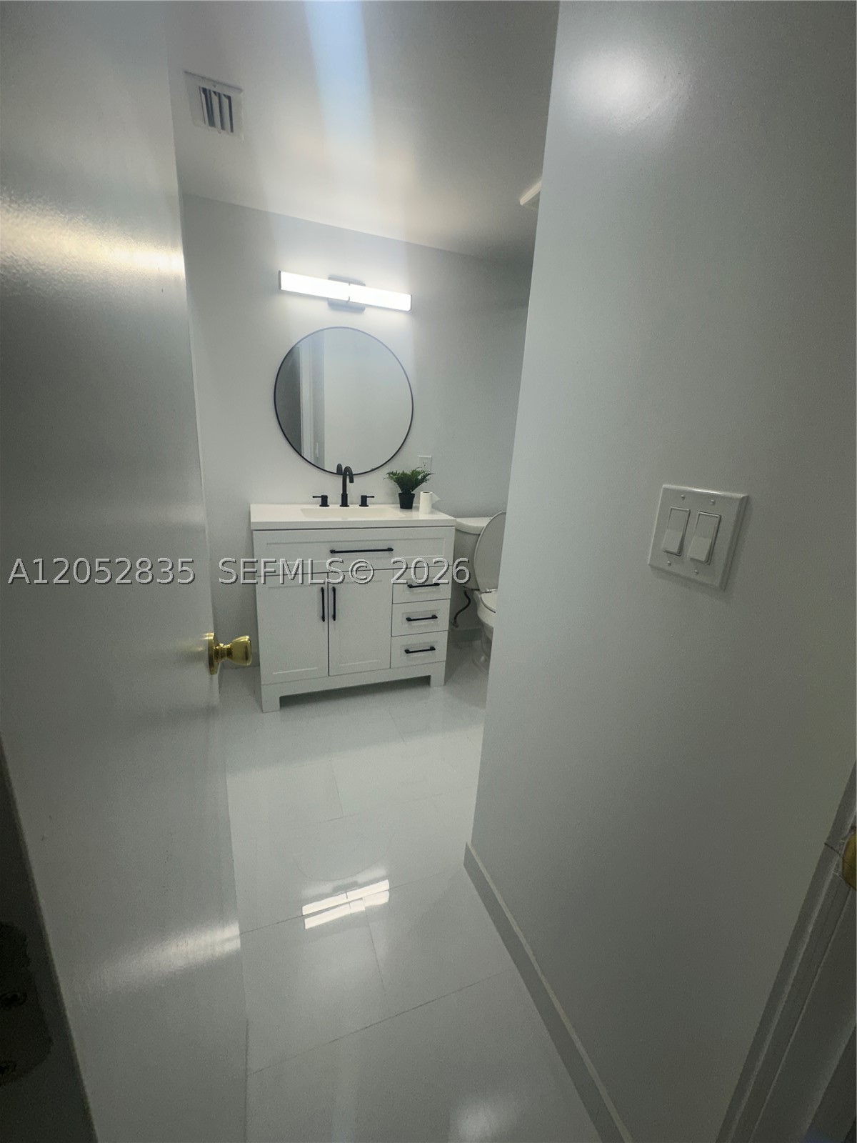 KEN-DADE CONDO - Residential Lease