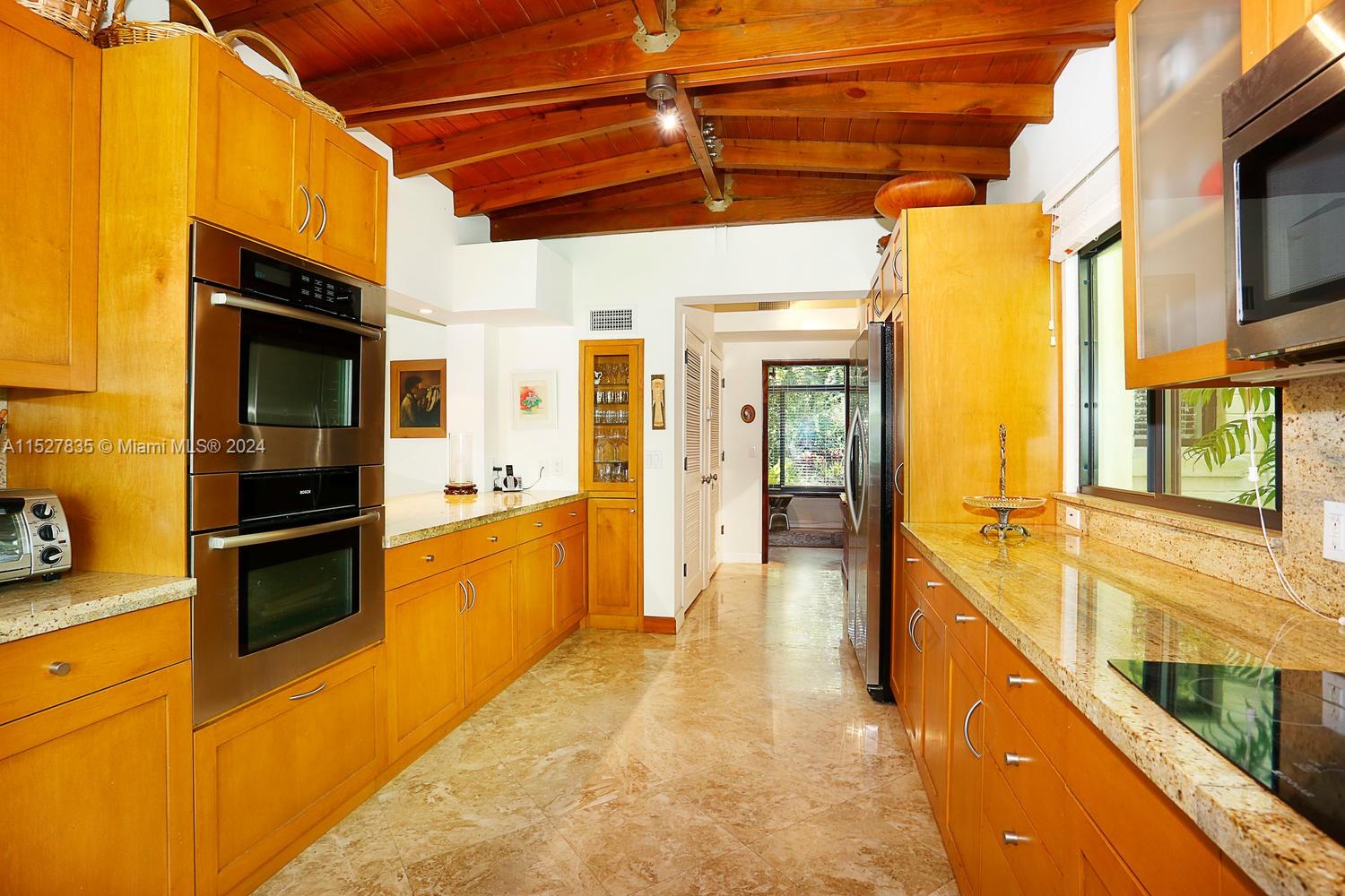 BISCAYNE PARK TERR - Residential Lease
