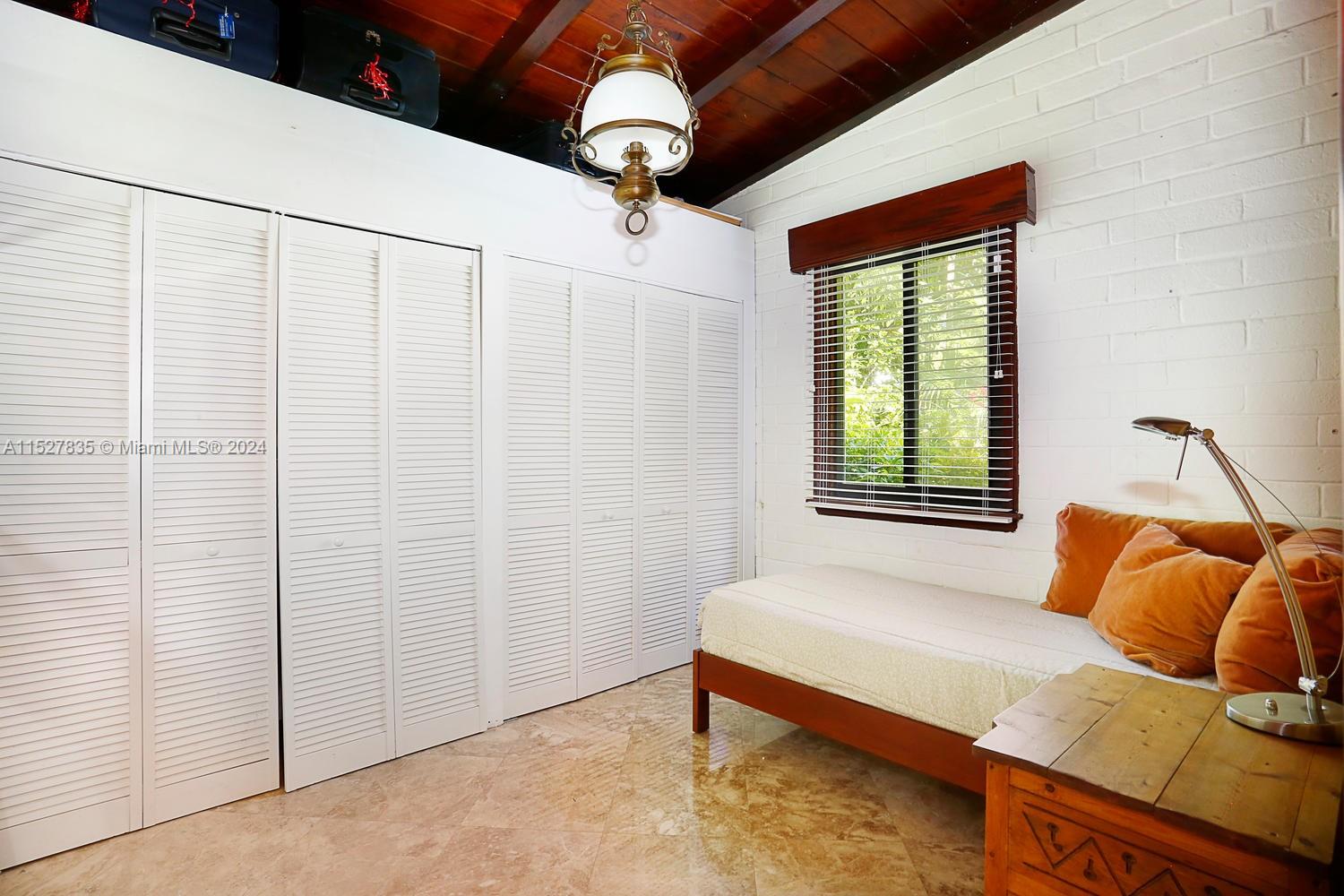 BISCAYNE PARK TERR - Residential Lease