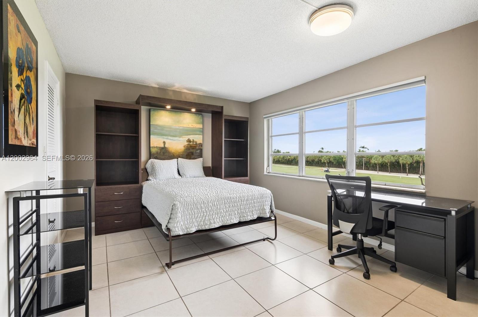 HOLLYBROOK GOLF AND - Residential