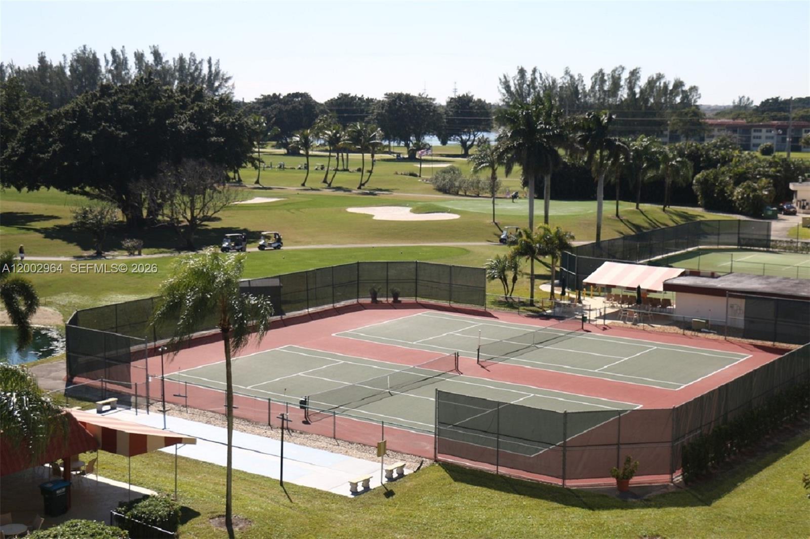 HOLLYBROOK GOLF AND - Residential