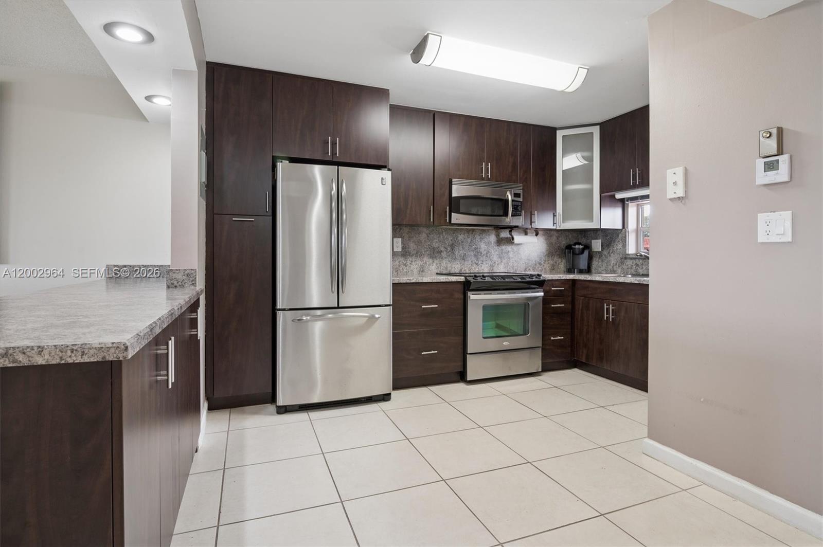 HOLLYBROOK GOLF AND - Residential