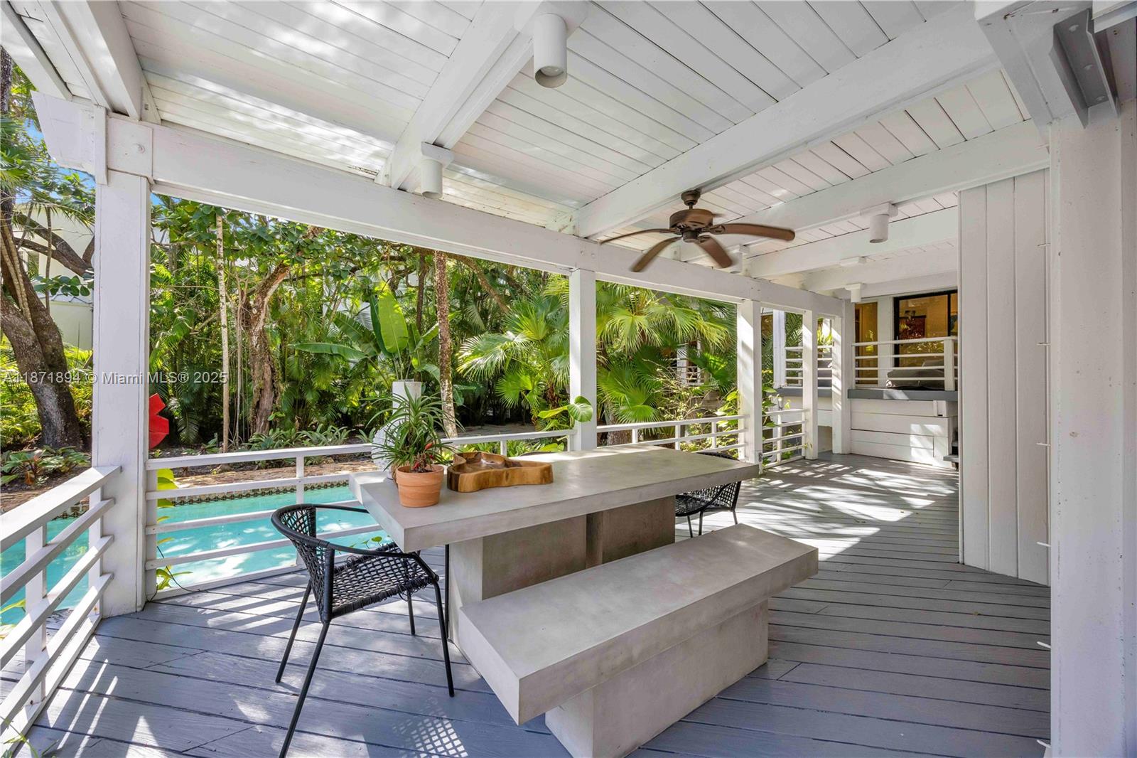 SNAPPER CREEK OAKS - Residential