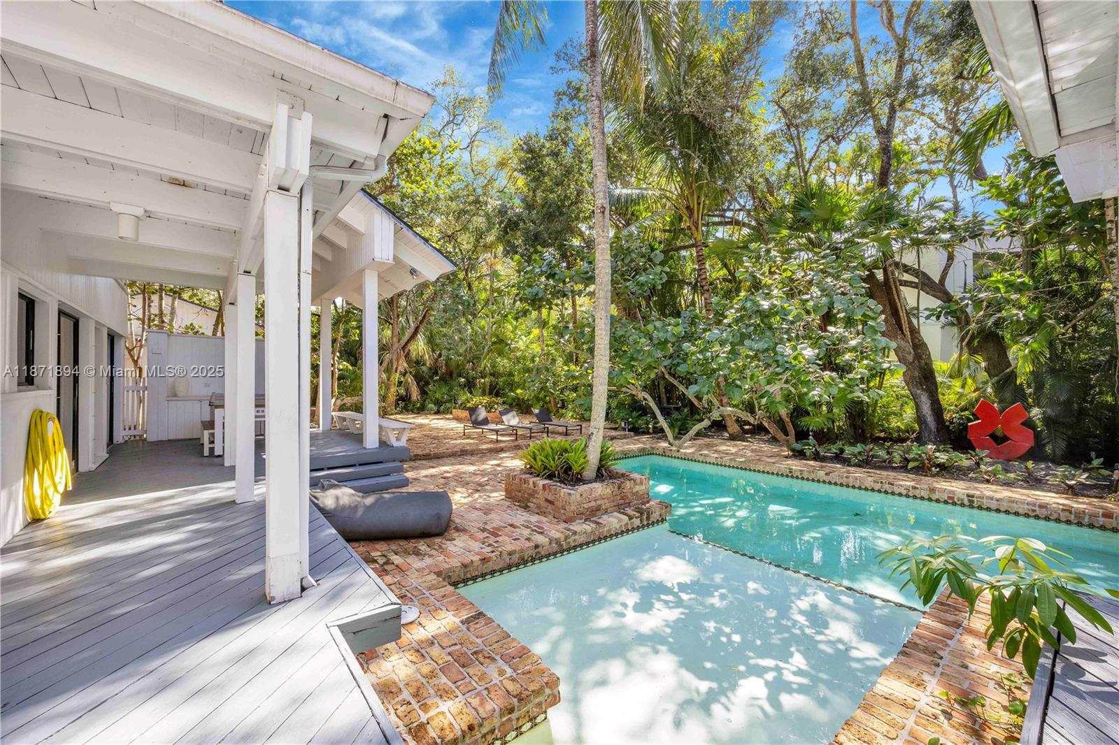 SNAPPER CREEK OAKS - Residential