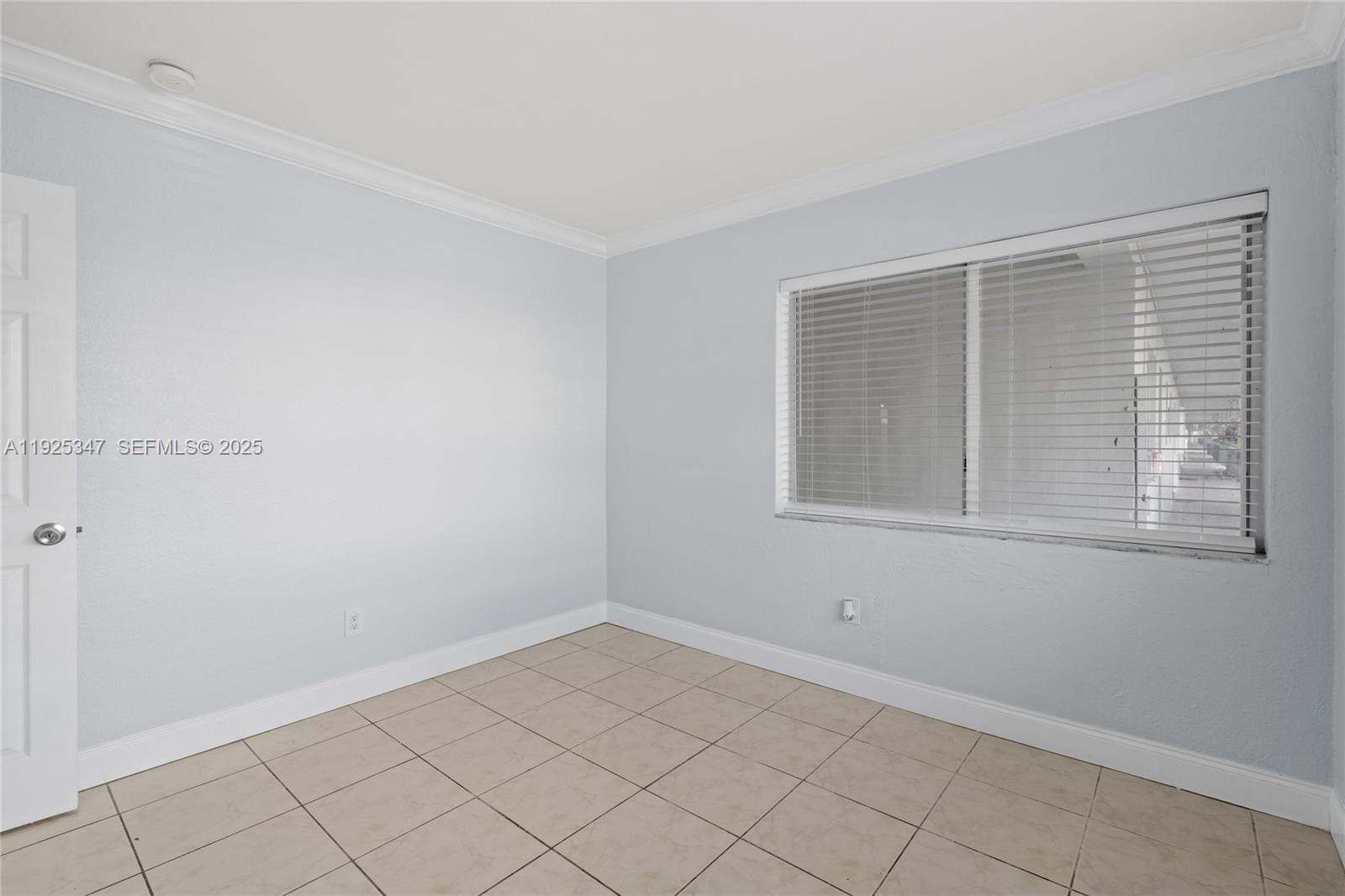 OLAS AZULES CONDO - Residential Lease