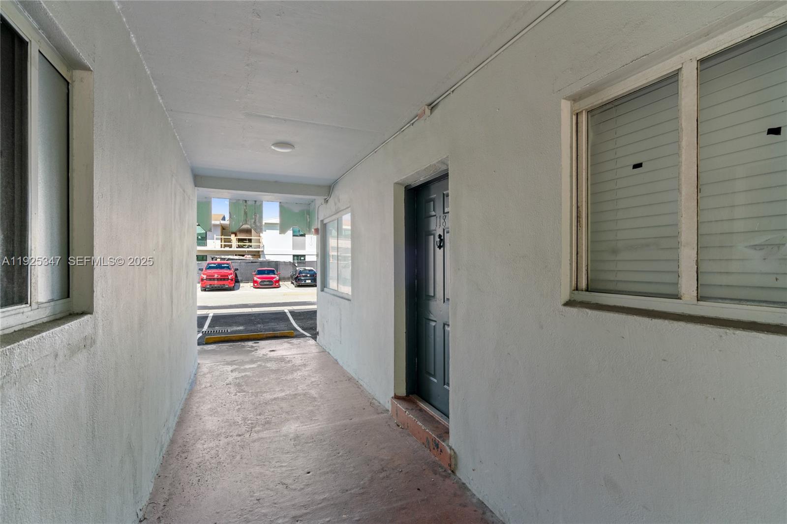 OLAS AZULES CONDO - Residential Lease