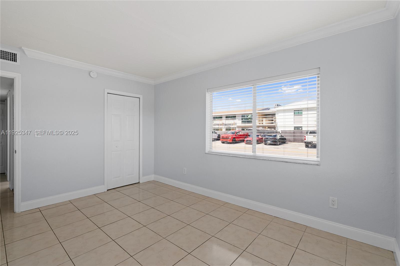 OLAS AZULES CONDO - Residential Lease