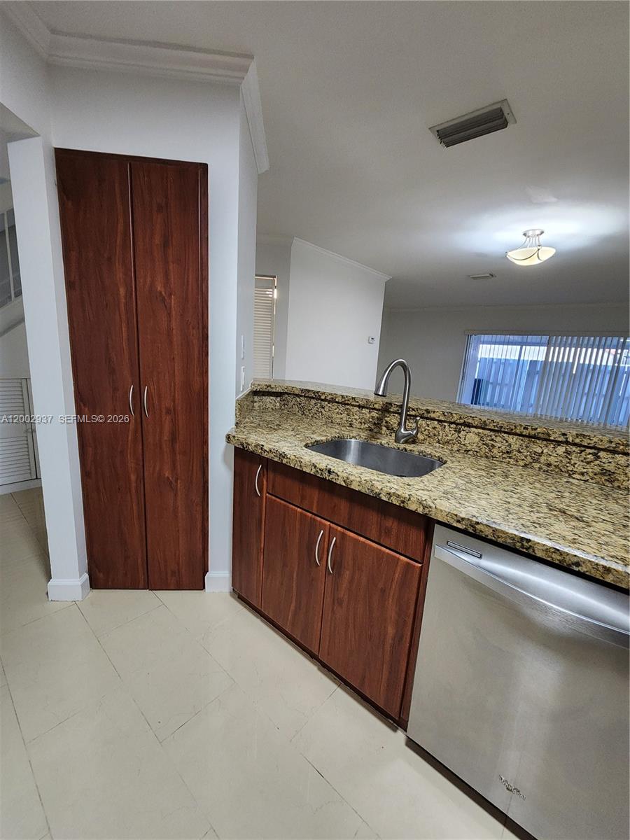 SUNSET HARBOUR SEC IV - Residential Lease